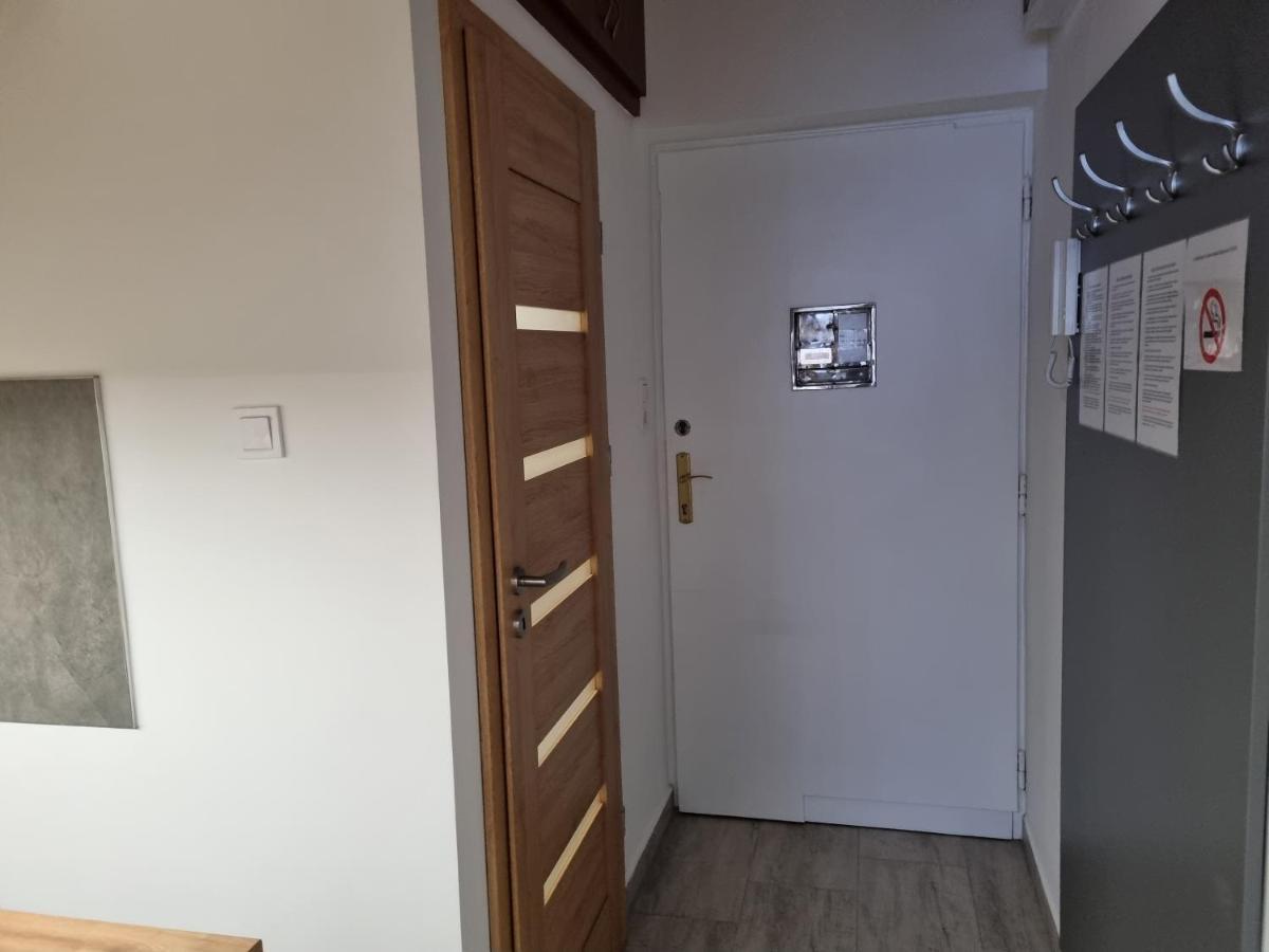 Downtown Studio Apartman Pécs Buitenkant foto